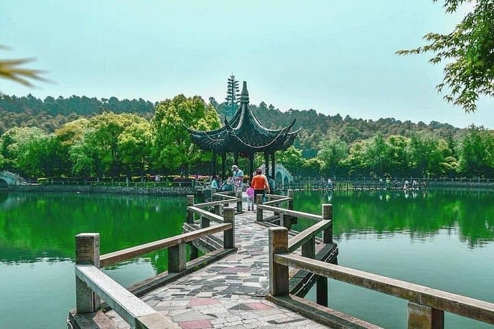 Day Escape from Suzhou: Eco-Village Walk, Home Lunch & Hot Spring Spa photo 4