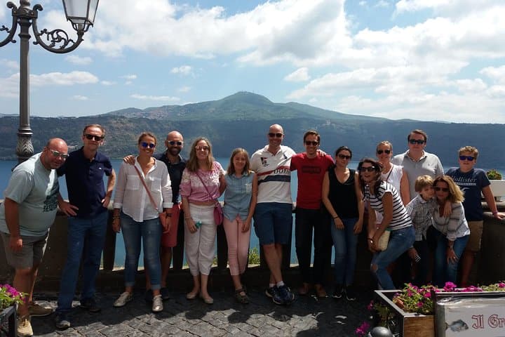 Castelli Romani Vespa Tour: 4-Hour Guided Ride from Rome