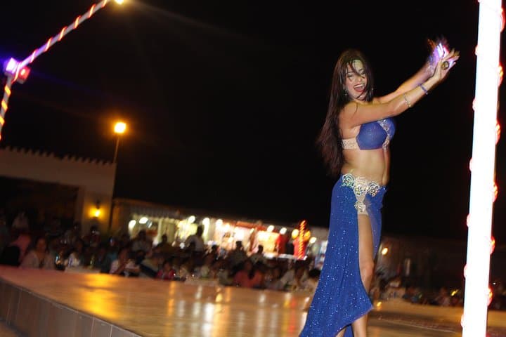 Dubai Evening Desert Safari with BBQ, Sandboarding & Live Entertainment photo 3