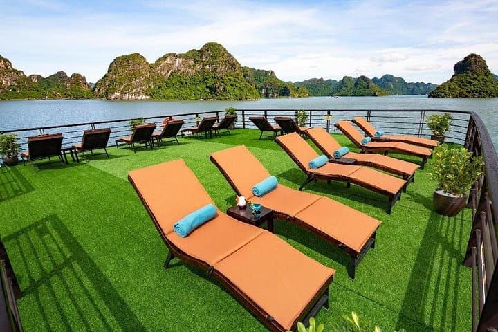 Peony Cruise Halong Bay: 2-Day, 1-Night Lan Ha & Cat Ba Escape
