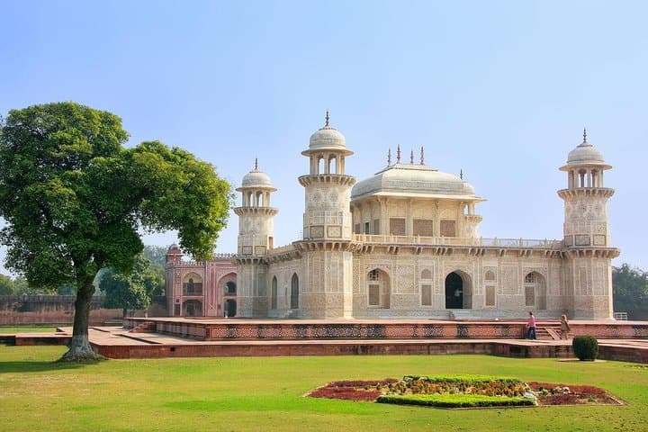 Sunrise at the Taj Mahal: Private Agra Day Tour from Delhi photo 5