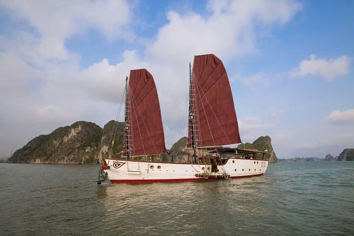 Halong Bay Nang Tien Day Cruise: 4-Hour Cave Visit & Kayak Excursion photo 2