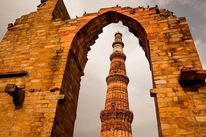 Explore Old and New Delhi: Private Full-Day Guided Tour of Historic Monuments and Markets photo 2