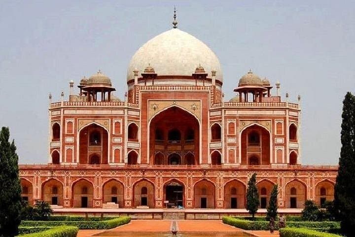 Explore Old and New Delhi: Private Full-Day Guided Tour of Historic Monuments and Markets photo 3