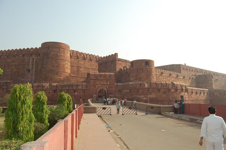 Pune to Taj Mahal & Agra Same-Day Flight Tour with Return Flights photo 4