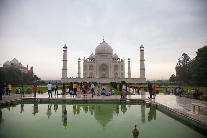 Sunrise at the Taj: Overnight Agra Tour from Pune with Flights photo 4