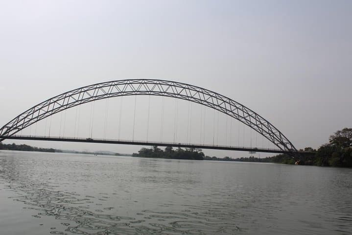 Dodi Island Boat Cruise on Lake Volta: Day Trip from Akosombo or Accra photo 3