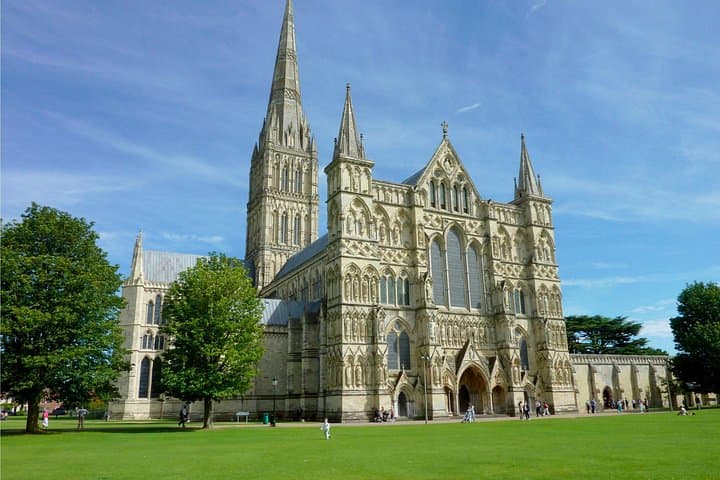 From London: Private Day Trip to Stonehenge, Windsor Castle & Salisbury Cathedral photo 4