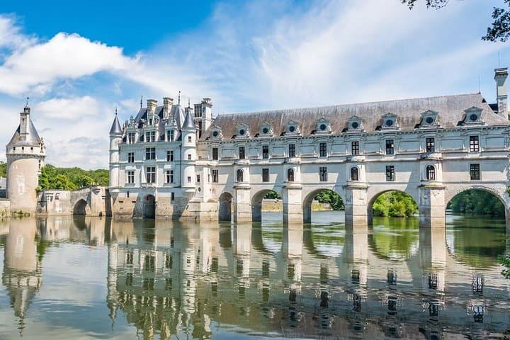 Loire Valley Castles: Chenonceau & Chambord Day Trip with Wine and Lunch photo 2
