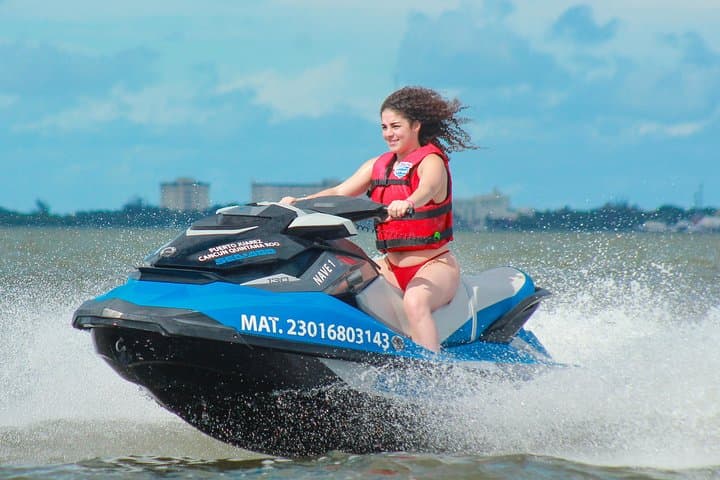 60-Minute Jet Ski Adventure in Cancún's Nichupté Lagoon (Shared)