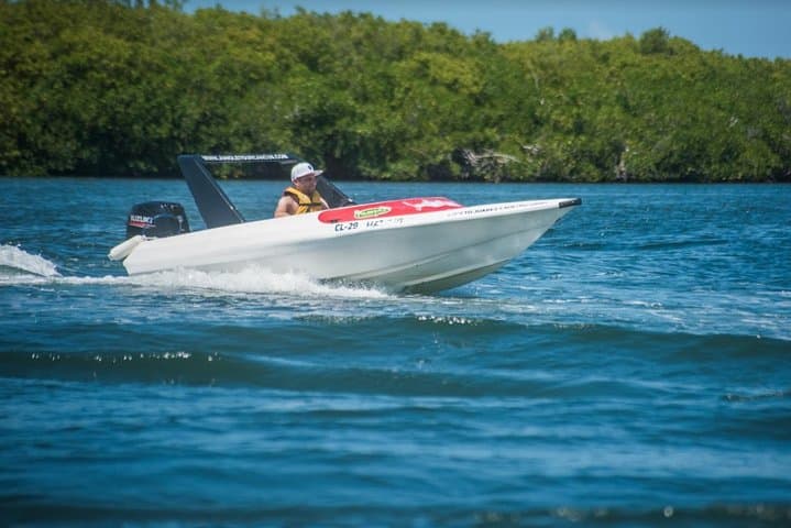 Drive a Speedboat and Snorkel Punta Nizuc: Solo Boat Adventure in Cancun photo 1