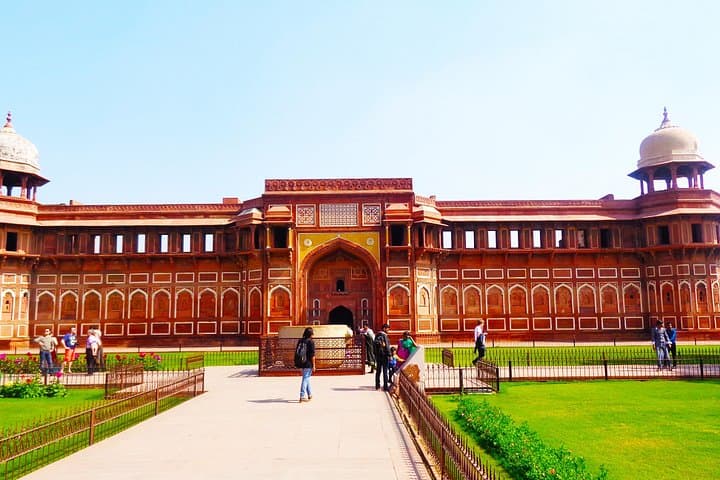 Sunrise at the Taj Mahal: Overnight Agra Tour from Hyderabad photo 4