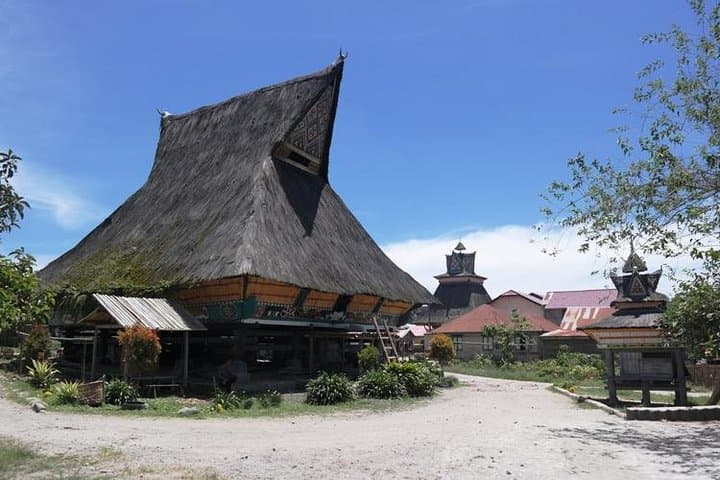 North Sumatra Wildlife & Volcano Circuit: Bukit Lawang, Sibayak & Lake Toba photo 3