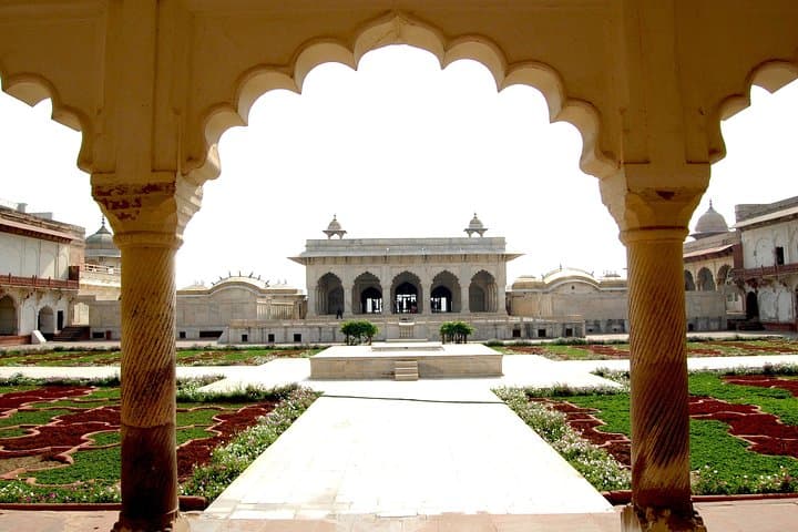 Taj Mahal Sunrise Overnight Tour from Chennai — 2-Day Agra Itinerary photo 2