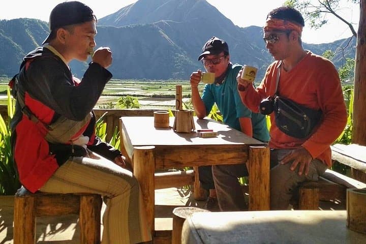 Sembalun Day Tour: Rinjani Views, Bukit Selong Rice Terraces & Strawberry Gardens photo 4