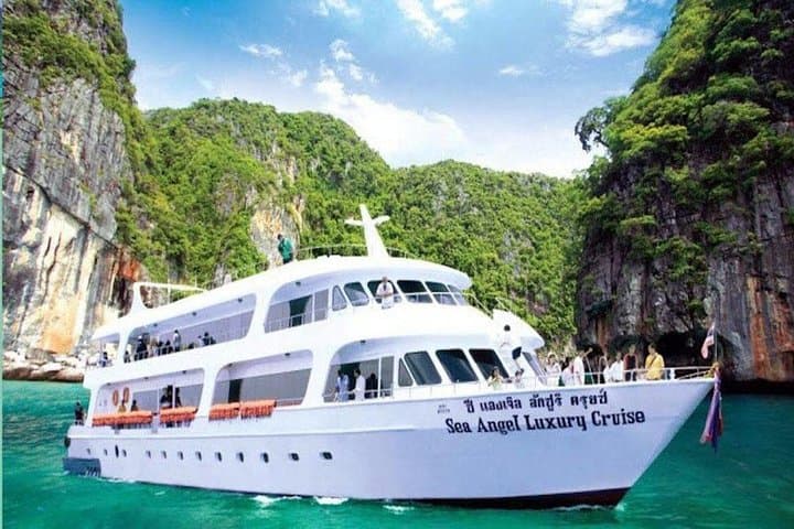 Phi Phi Islands Big Boat Tour with Lunch: Full-Day Snorkel from Phuket photo 5