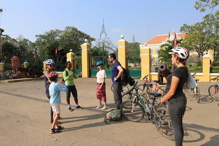 Battambang Half-Day Bike & Walk: Village Life, Temples and Local Lunch photo 3