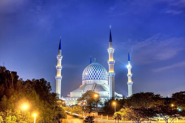 Blue Mosque and Batu Caves Tour — Shah Alam Mosque & Batu Caves Day Trip from Kuala Lumpur photo 3