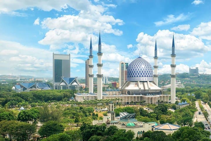 Blue Mosque and Batu Caves Tour — Shah Alam Mosque & Batu Caves Day Trip from Kuala Lumpur photo 5