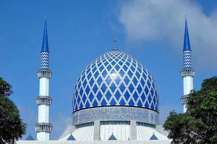 Blue Mosque and Batu Caves Tour — Shah Alam Mosque & Batu Caves Day Trip from Kuala Lumpur
