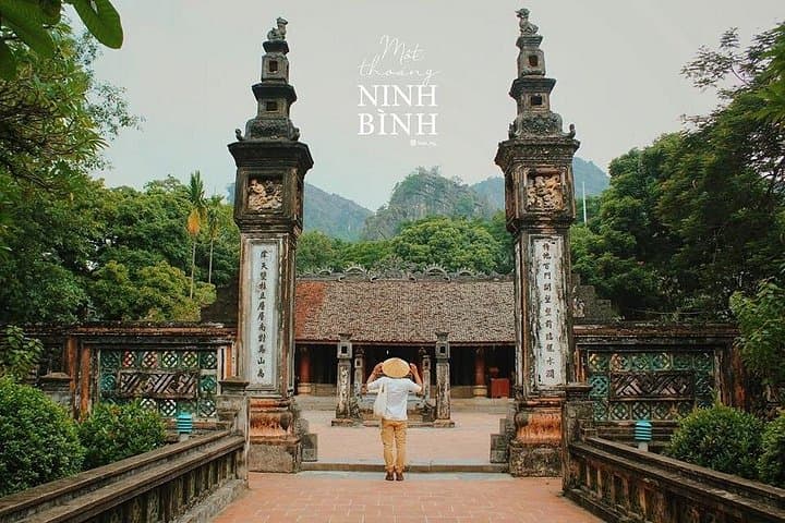 Ninh Binh Full-Day: Hoa Lu, Trang An Boat Cruise & Mua Cave Viewpoint photo 2