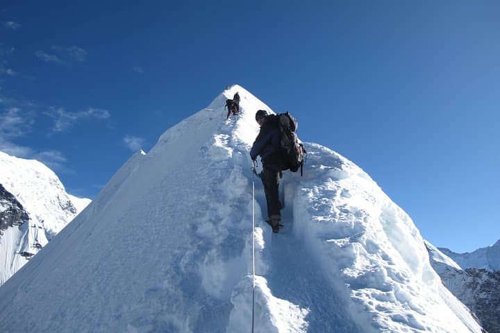 Island Peak Adventure: Climb Imja Tse (6,187 m) from Kathmandu