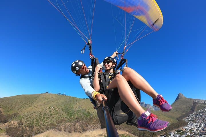 Cape Town Tandem Paragliding — Fly Over Sea Point and Clifton photo 4