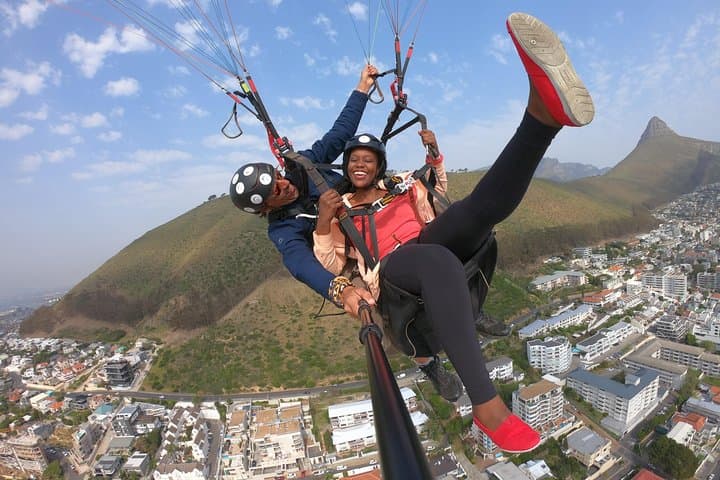 Cape Town Tandem Paragliding — Fly Over Sea Point and Clifton photo 5