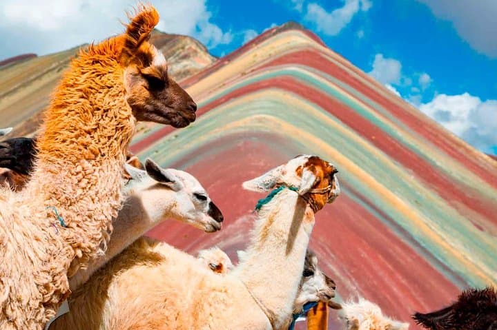 4-Day Cusco Adventure: Rainbow Mountain & Machu Picchu All-Inclusive Tour photo 2
