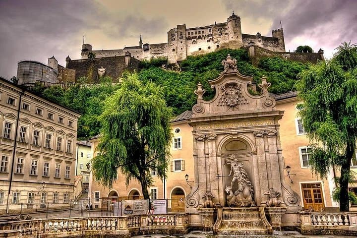 Prague to Budapest: 9-Day Private Sightseeing Tour Through Vienna, Salzburg & Hallstatt photo 4