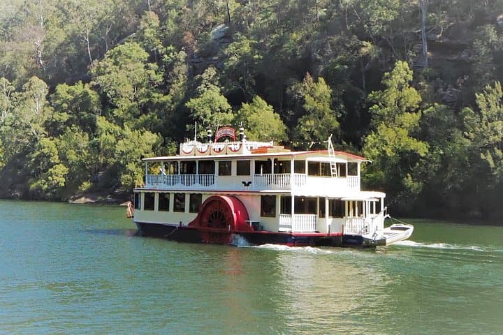 Nepean Belle Scenic Lunch Cruise — Paddle the Nepean Gorge photo 6
