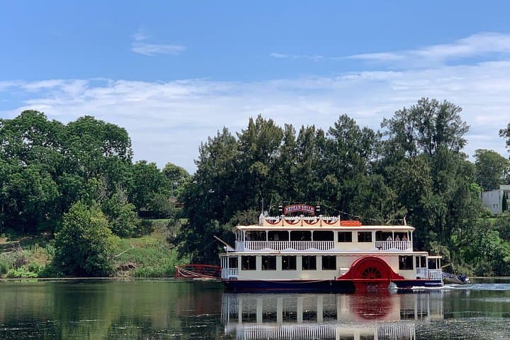 Nepean Belle Scenic Lunch Cruise — Paddle the Nepean Gorge photo 5