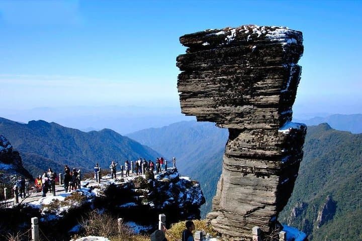 Fenghuang & Fanjingshan in 48 Hours: A Self-Guided Mountain and Ancient-Town Escape photo 2