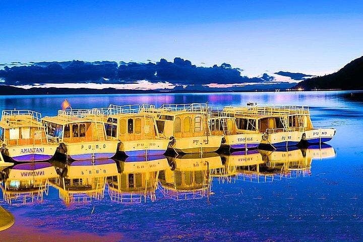 Two Days on Lake Titicaca: Boat Tours, Uros Islands & Sillustani Chullpas