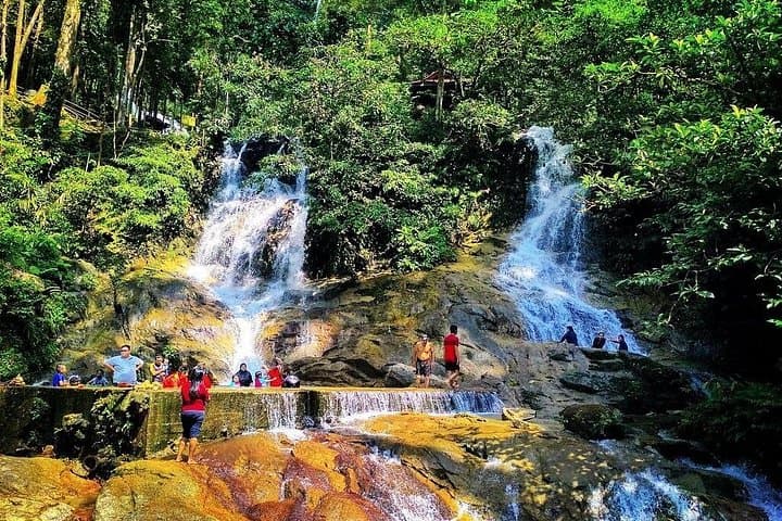 Templers Park Waterfalls, Batu Caves & Kuala Selangor Firefly Night — Full-Day Tour from Kuala Lumpur