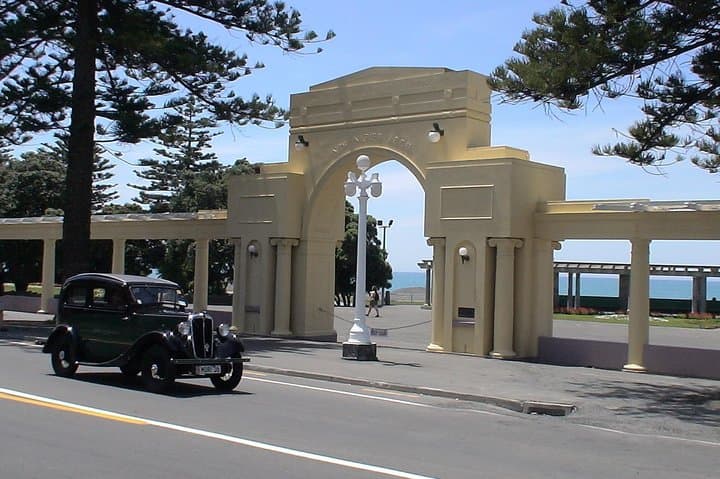 Explore Napier & Hawke's Bay: Art Deco, Te Mata Peak and Country Views photo 5