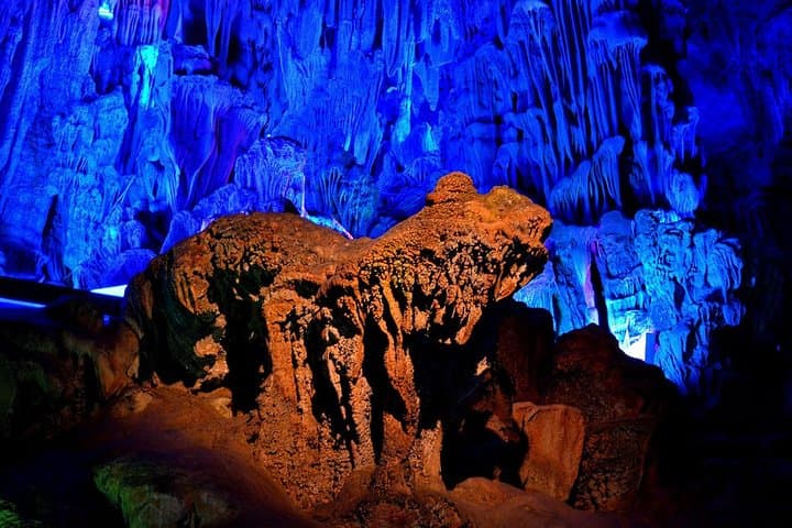 2-Day Guilin Private Package: Li River Cruise, Reed Flute Cave & Elephant Trunk Hill photo 4