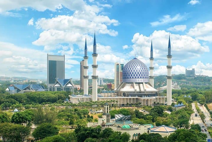 Batu Caves and Blue Mosque Tour — Day Trip from Kuala Lumpur to Batu Caves & Shah Alam Mosque photo 5