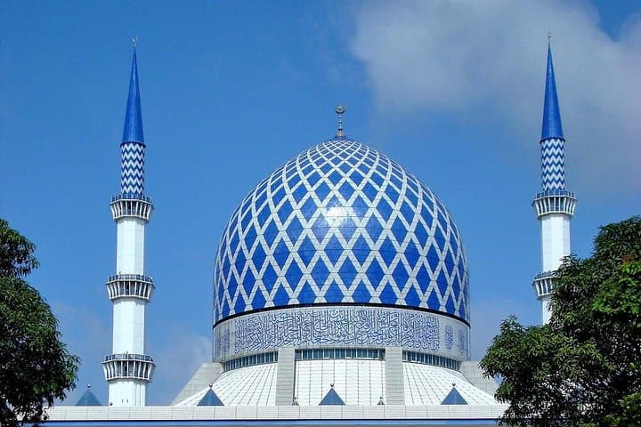 Batu Caves and Blue Mosque Tour — Day Trip from Kuala Lumpur to Batu Caves & Shah Alam Mosque photo 3