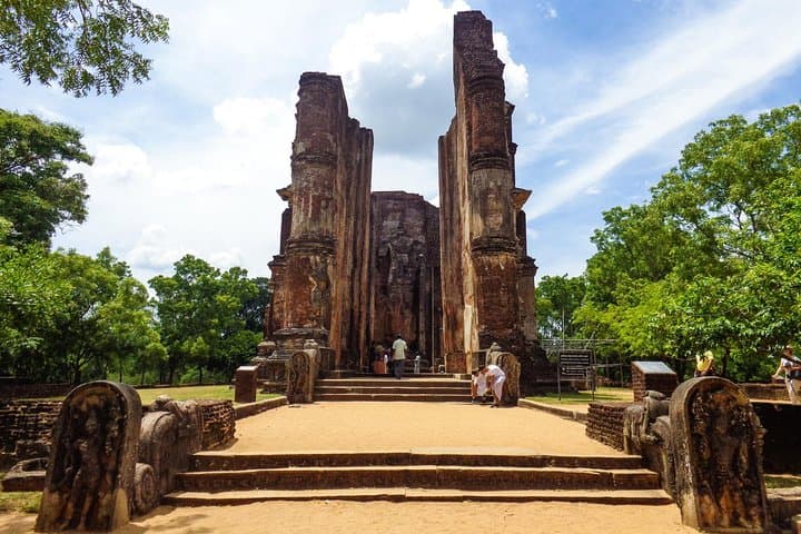 Polonnaruwa Ancient City Day Tour from Colombo: Explore Sri Lanka’s Medieval Capital photo 6
