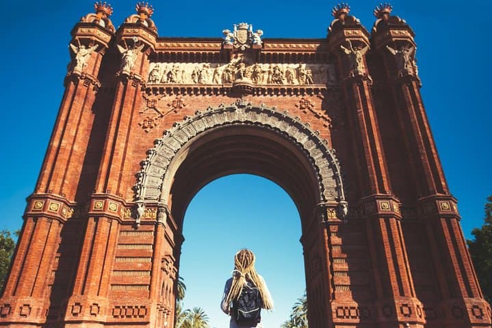 Kickstart Barcelona: 2-Hour Private City Highlights Tour for Newcomers photo 2