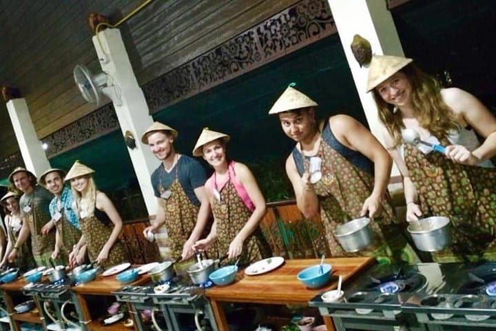 Hands-On Thai Cooking Class with Organic Garden & Market Visit — Chiang Mai Evening Course