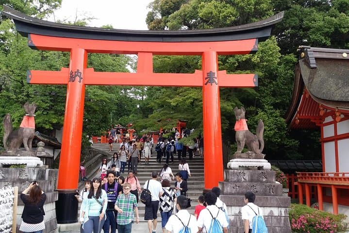 Private Kyoto Walking Tour: Fushimi Inari, Gion & Kiyomizudera Day Tour photo 4