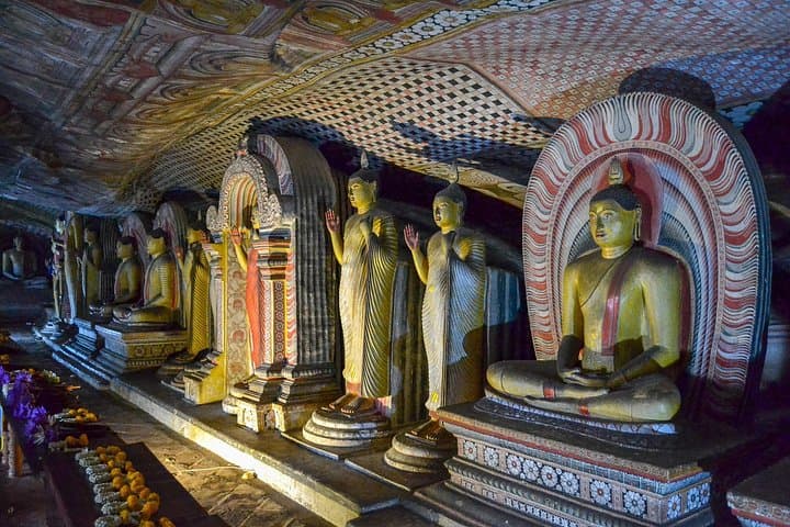 Climb Sigiriya Lion Rock and Explore Dambulla Cave Temple: Day Tour from Negombo photo 2