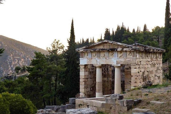 Private 2-Day Trip from Athens to Delphi, Galaxidi & Hosios Loukas Monastery photo 6