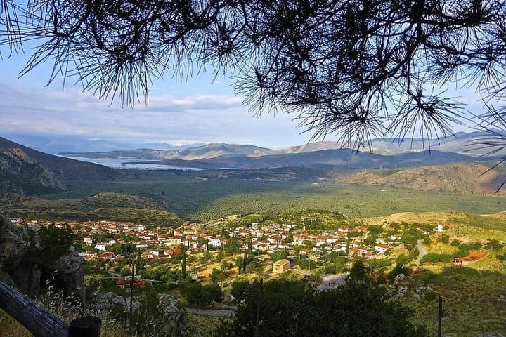 Private 2-Day Trip from Athens to Delphi, Galaxidi & Hosios Loukas Monastery photo 2