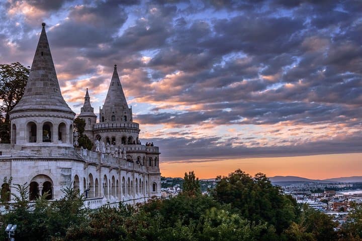 Private Mercedes S‑Class & BMW7 Half‑Day Luxury Budapest City Tour photo 4