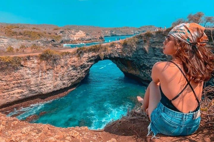 Full-Day Nusa Penida Adventure: Kelingking, Broken Beach & Snorkel with Mantas photo 1