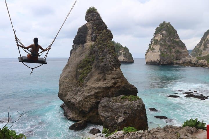 Full-Day Nusa Penida Adventure: Kelingking, Broken Beach & Snorkel with Mantas photo 3