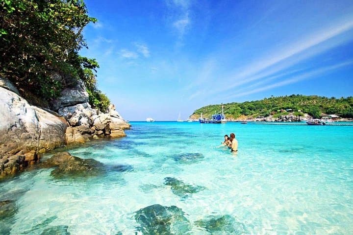 Raya & Maiton Speedboat Day Trip: Snorkel White-Sand Beaches and Search for Dolphins photo 5